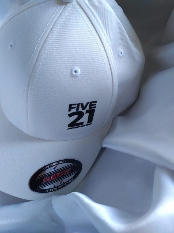 Basic Relax Hat Basic Relax Hat FIVE21 wear white hat