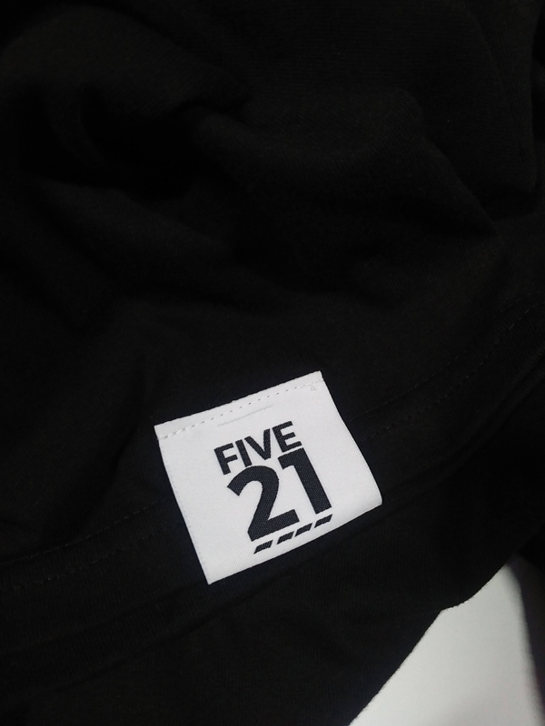 Basic Cool T-Shirt FIVE21 Hem Tag Clip tag on Basic Cool T-shirt